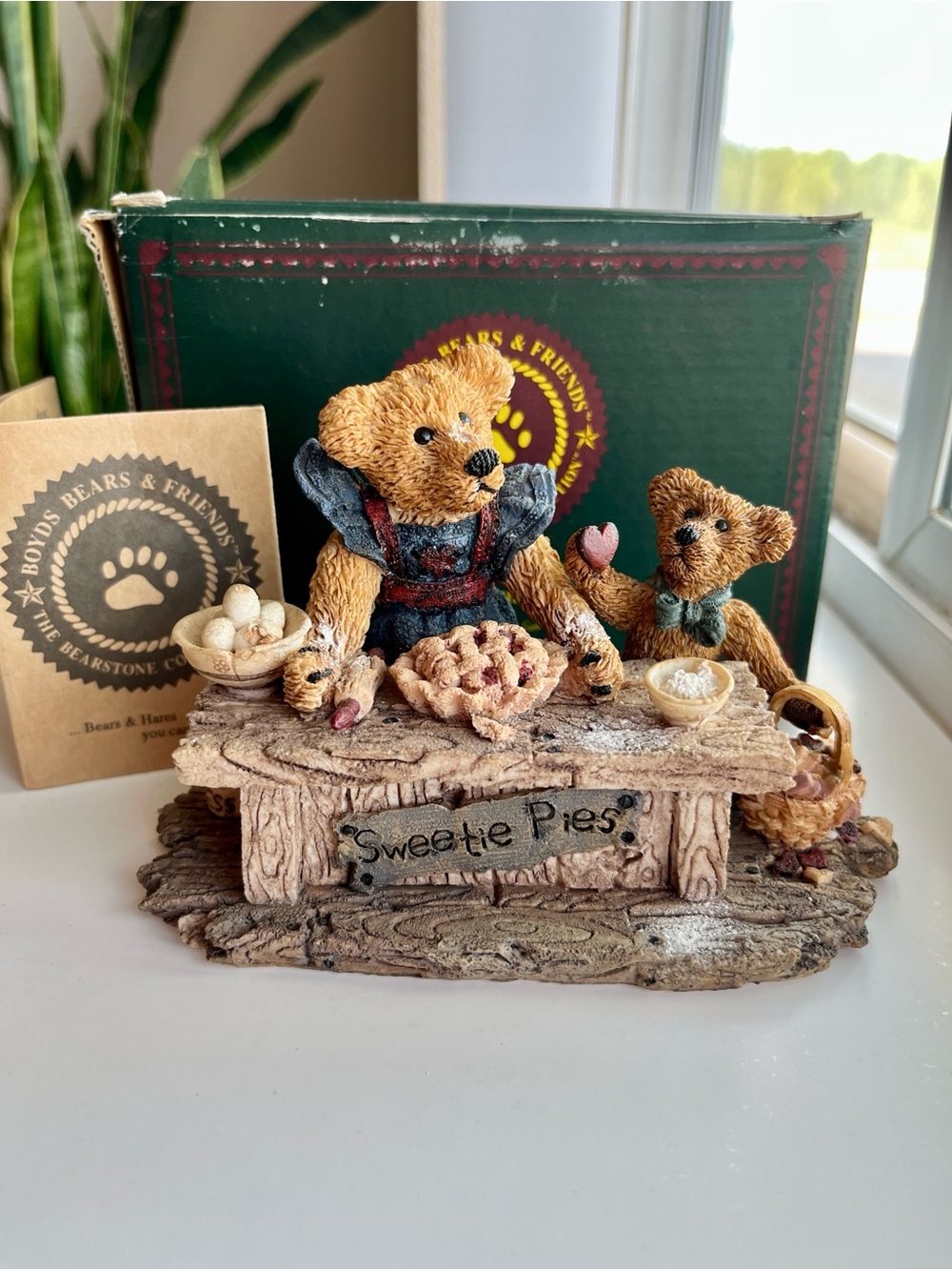 Boyds Bears Sweetie Pie Figurine from 1993 with Original Box, Style #2015